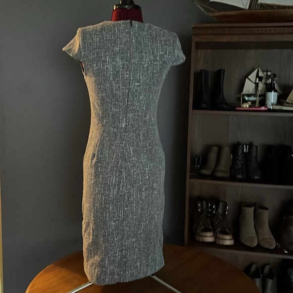 Ladies dress - Picture 4 of 4